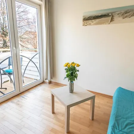 Tessa Apartament Z Balkonem +parking Apartment